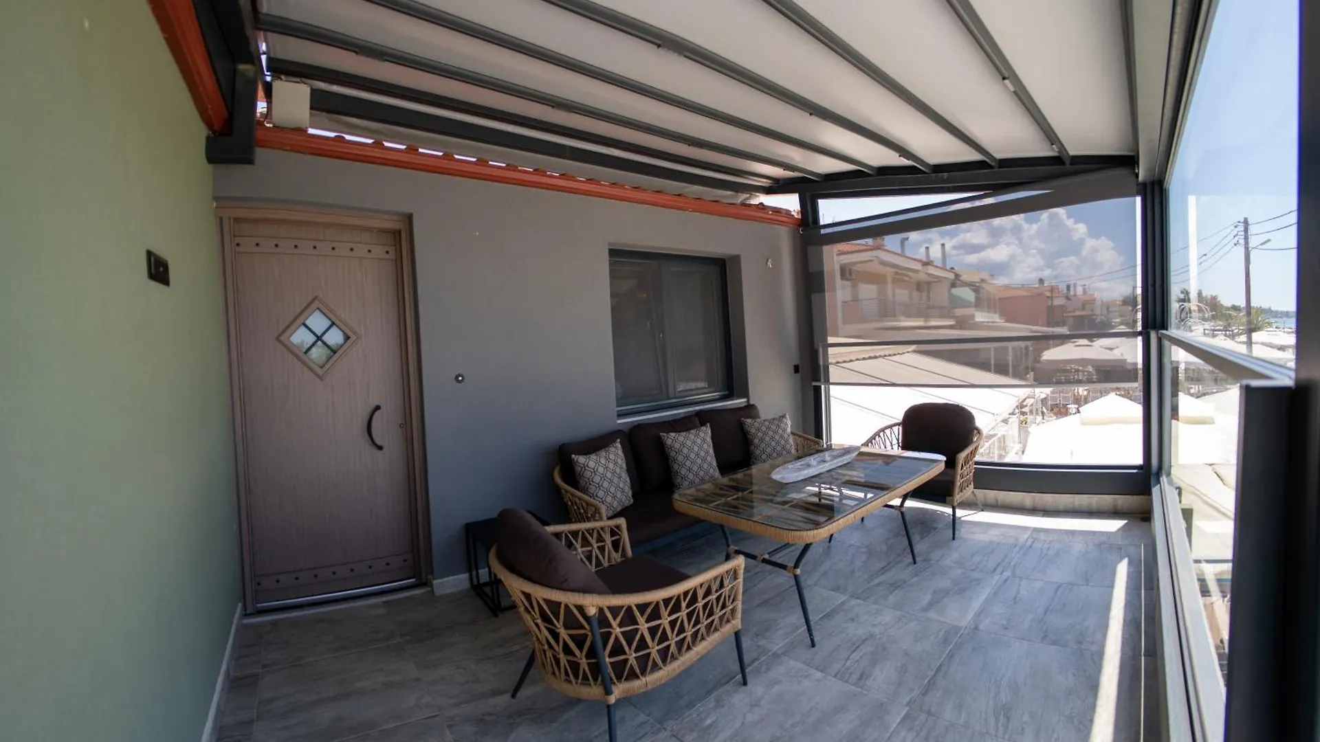 Argus By Alexandros Hotel Apartments ニキティ